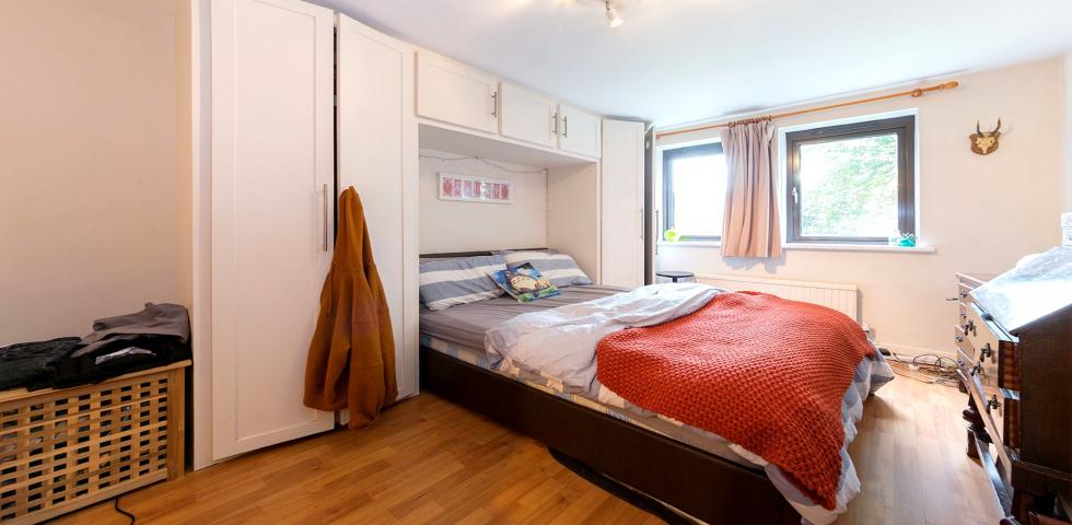 			UNDER OFFER , 2 Bedroom, 1 bath, 1 reception Flat			 Brondesbury Park, KILBURN